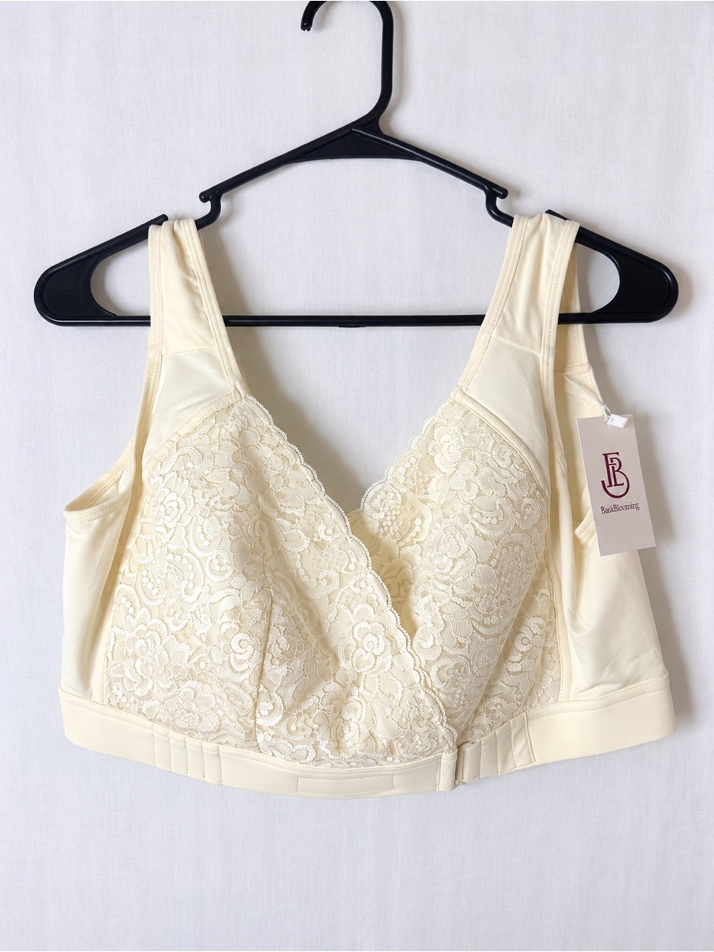 Belabumbum Cream Lace Wireless Nursing Bra